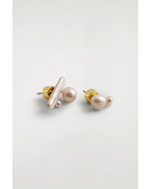 Puces D'Oreilles Perles De Culture Asymétriques COS en coloris Multicolor