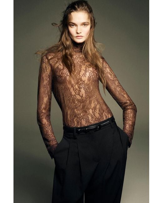 Top di COS in Brown