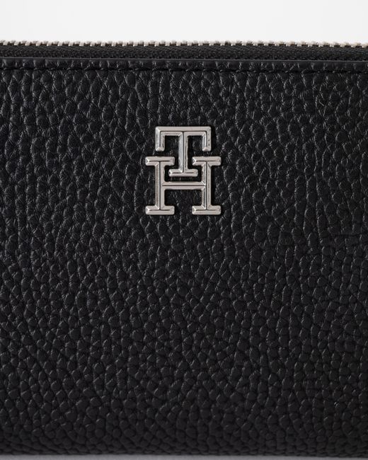 Tommy Hilfiger Black Th Emblem Large Zip Bag