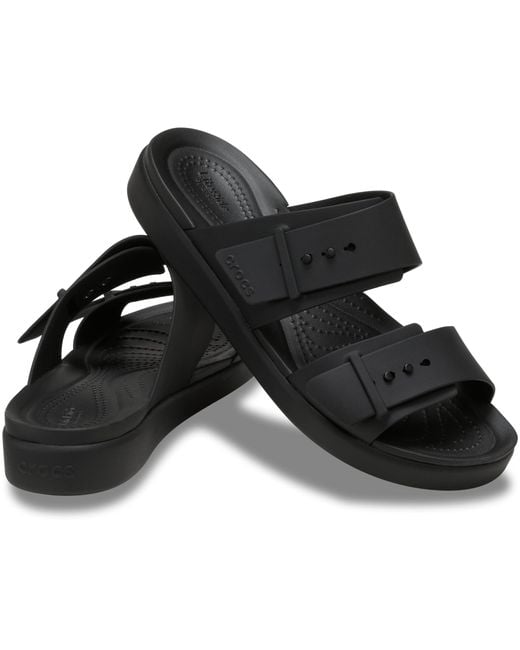 CROCSTM Black Brooklyn Buckle Low Low