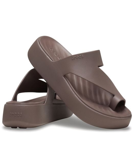 CROCSTM Black Getaway Platform Toe Loop