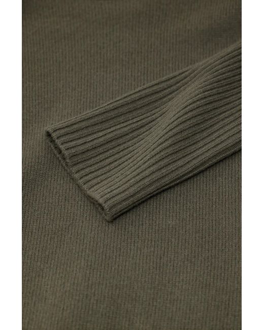 Closed Green Crew Neck Cropped