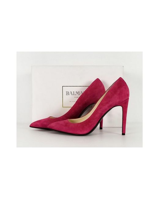 hot pink suede pumps