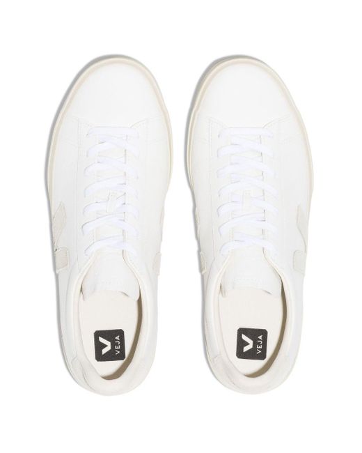 Sneaker low-top con patch logo in pelle bianca uomo di Veja in White da Uomo
