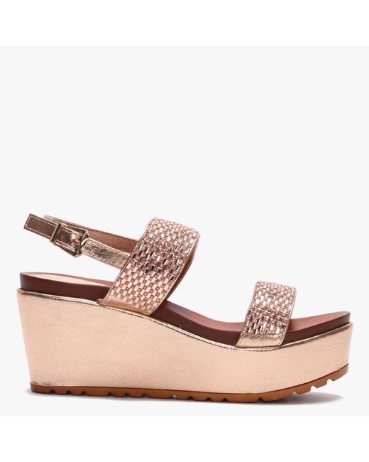 moda in pelle rose gold sandals