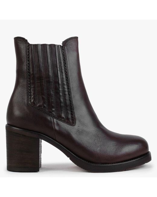 block heel chelsea boots brown