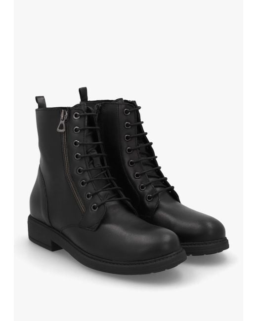 Daniel Lilia Black Leather Side Zip Ankle Boots