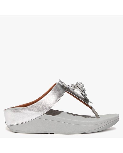 Fitflop Metallic Fino Scallop Twist Silver Leather Toe Post Sandals