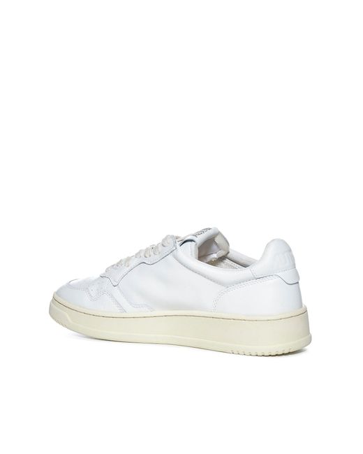 Autry White Medalist Low Sneakers – (Aulmll15) for men