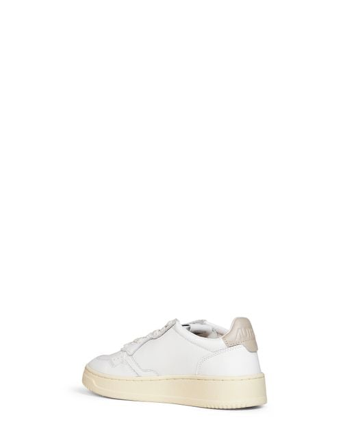 Autry White Leather Medalist Low Sneakers