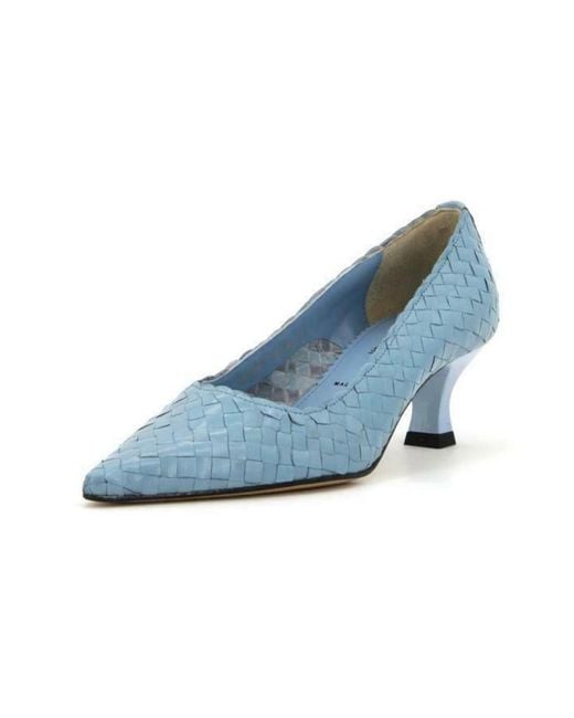 LA ROSE Blue Pointed Toe Pumps