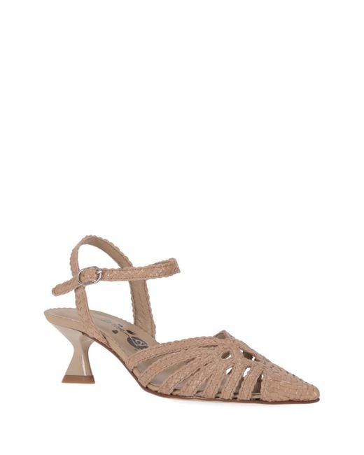 LA ROSE Brown Pointed Toe Pumps