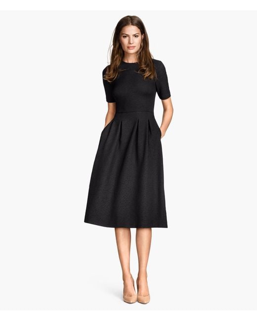 H&M Textured Dress in Black | Lyst