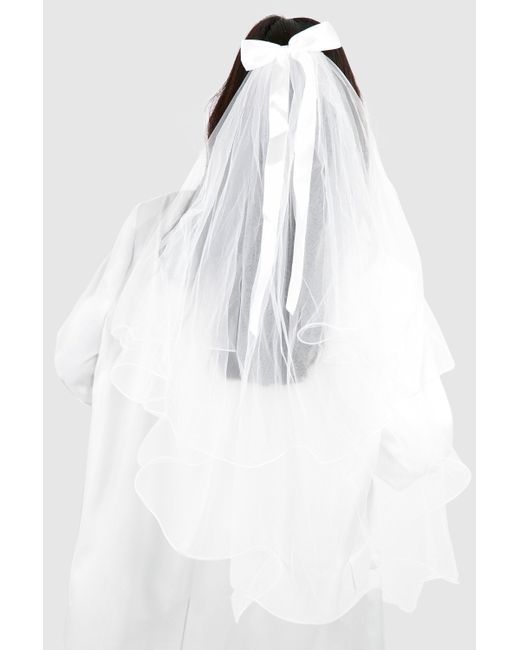 Boohoo White Bow Bridal Veil Hair Clip