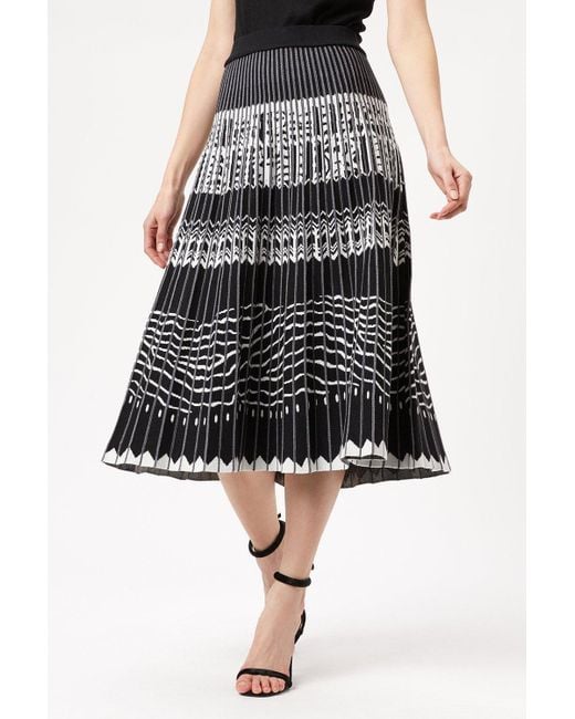 James Lakeland Knitted Pleat Detail Modern Abstract Print Midi Skirt In Black-white