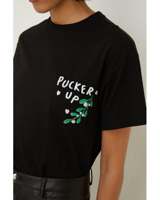 Oasis Black Pucker Up Mistletoe Christmas T-shirt