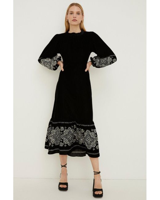 Oasis Black Petite Rachel Stevens Embroidered Velvet Midi Dress