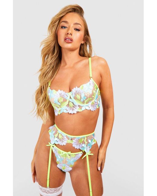 Boohoo Embroidery Bra, Thong & Suspender Set in Green