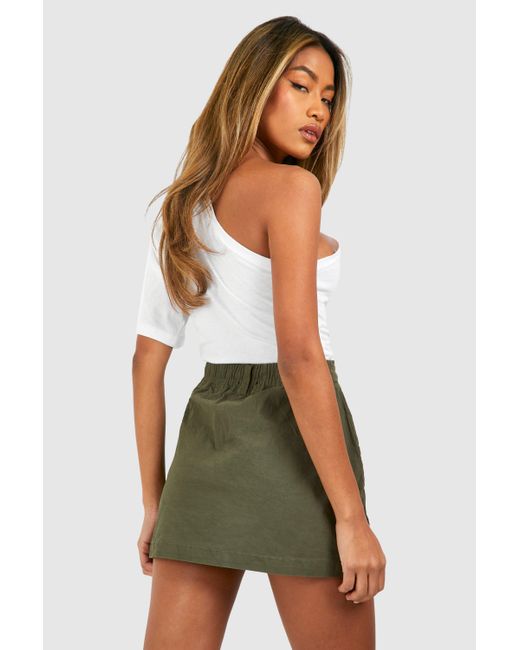 Boohoo Green One Shoulder T-shirt With Shoulder Pads