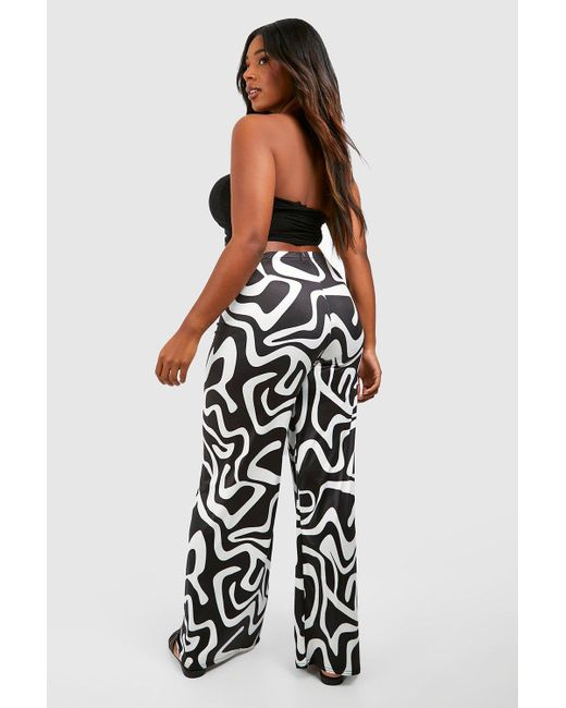 Boohoo White Plus Abstract Print Jersey Knit Flare Pants