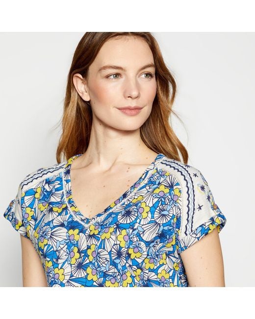 Mantaray Blue Embroidered Shoulder Flower T-shirt