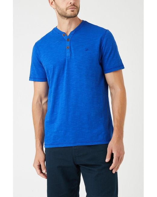 Mantaray Blue Slub Y Neck T-shirt for men