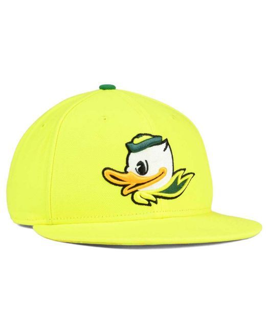 Nike Yellow Oregon Ducks True Hardwood Seasonal Cap for men