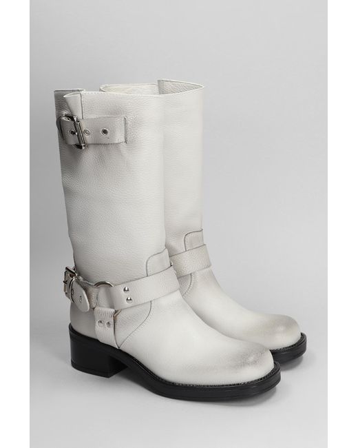 GISÉL MOIRÉ Gray Chester Low Heels Boots In Grey Leather