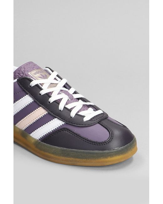 Sneakers Gazelle Indor W in Pelle Viola di Adidas in Gray