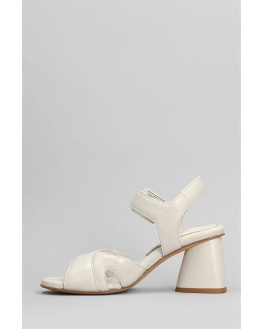 Sandali in Pelle Bianca di Mara Bini in Natural