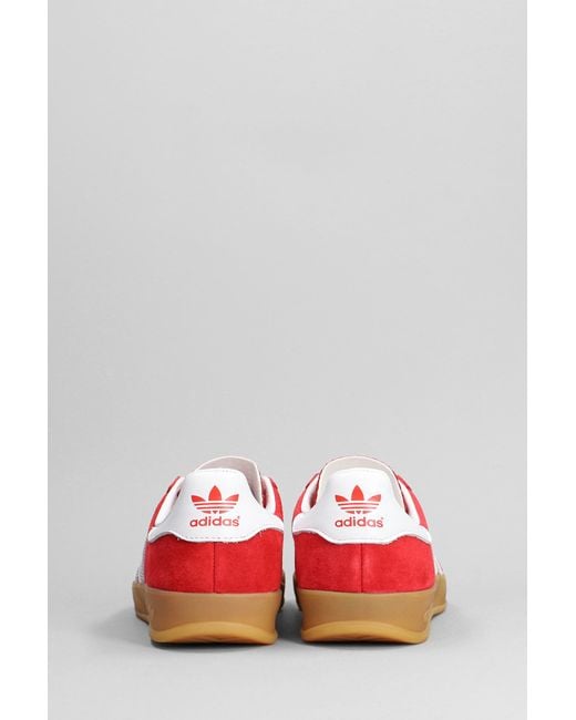 Sneakers in camoscio con finiture in pelle Gazelle Indoor di Adidas Originals in Red da Uomo