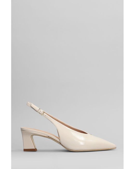 Isabel Ferranti Natural Pumps In Beige Leather