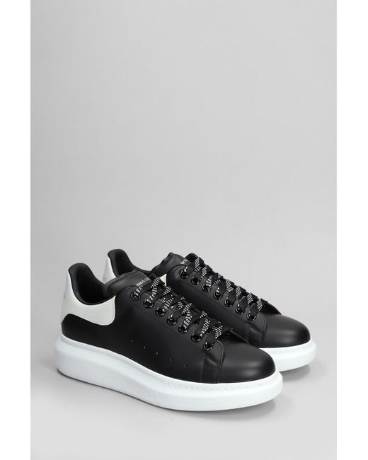 Sneakers Oversize sneak in Pelle Nera di Alexander McQueen in Gray da Uomo
