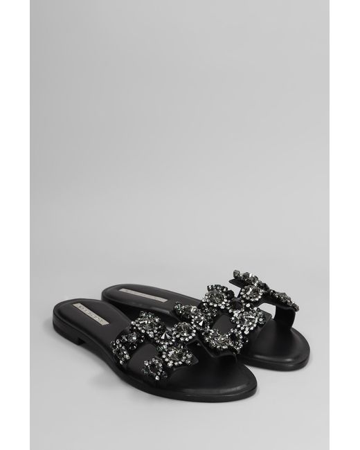 Sandali flats in Pelle Nera di EDDICUOMO in Gray