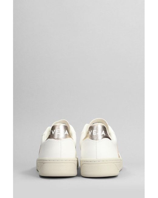 Sneakers V-10 in Pelle Bianca di Veja in White