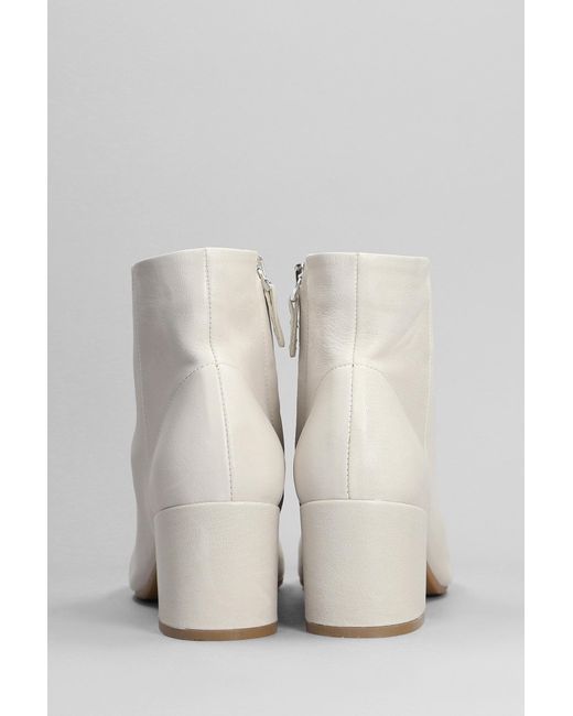 Julie Dee High Heels Ankle Boots In White Leather