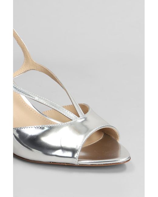 Sandali Streep 65 in Pelle Argento di Lola Cruz in White