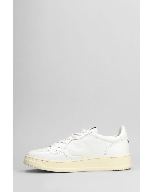 Sneakers Medalist Low in Pelle Bianca di Autry in White da Uomo