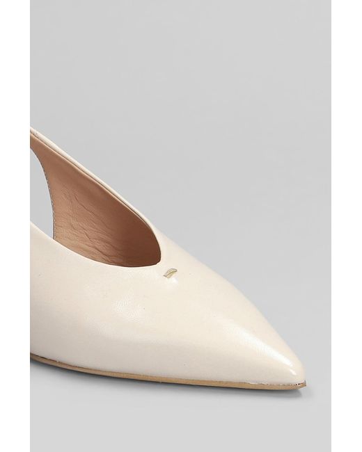 Isabel Ferranti Natural Pumps In Beige Leather