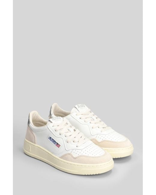 Autry White Medalist Low Sneakers