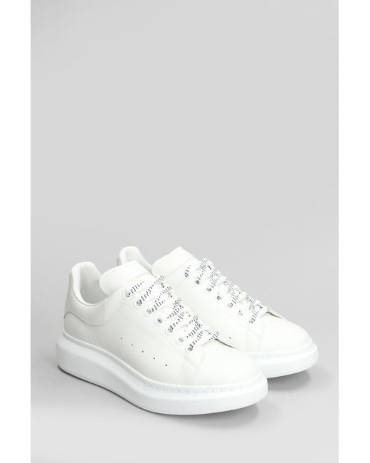 Sneakers Oversize sneak in Pelle Bianca di Alexander McQueen in White da Uomo