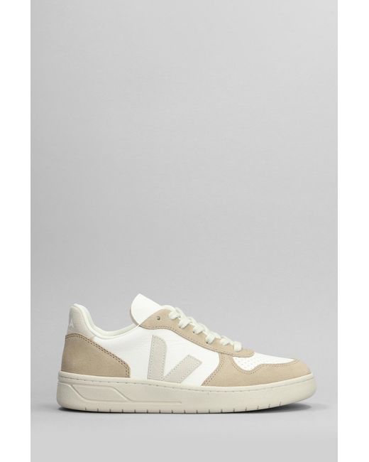Sneakers V-10 in pelle e camoscio Bianco di Veja in White