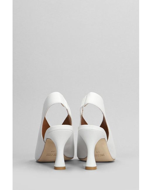 Julie Dee Sandals In White Leather