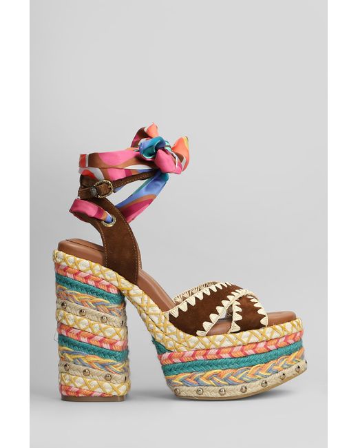 Sandali Chelsea in Camoscio Marrone di Kurt Geiger in Metallic