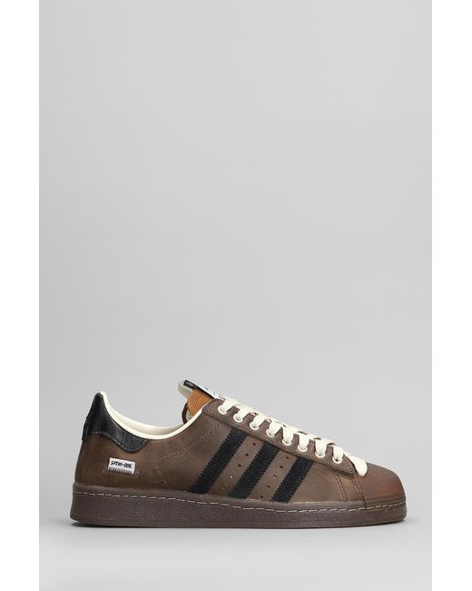Sneakers Superstar 82 in Pelle Marrone di Adidas x Song For the Mute in Multicolor da Uomo