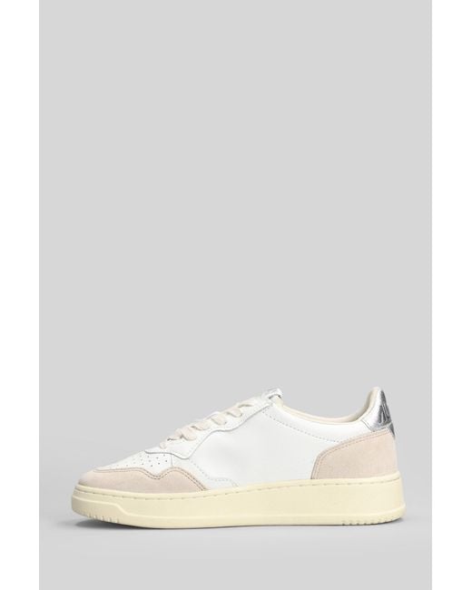 Autry White Medalist Low Sneakers