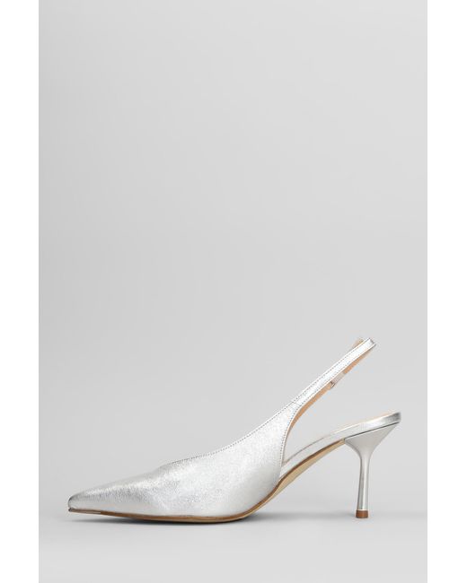 Decollete in Pelle Argento di The Seller in White
