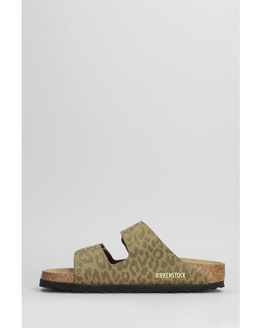 Sandali flats Arizona Leo in Pelle Khaki di Birkenstock in Green