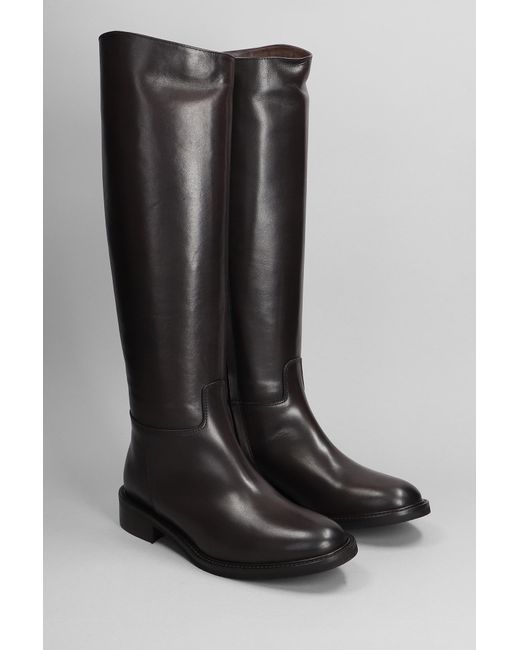 Julie Dee Black Low Heels Boots In Dark Brown Leather