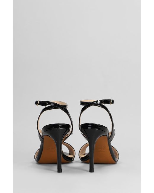 Sandali in Vernice Nera di Guilhermina in Black